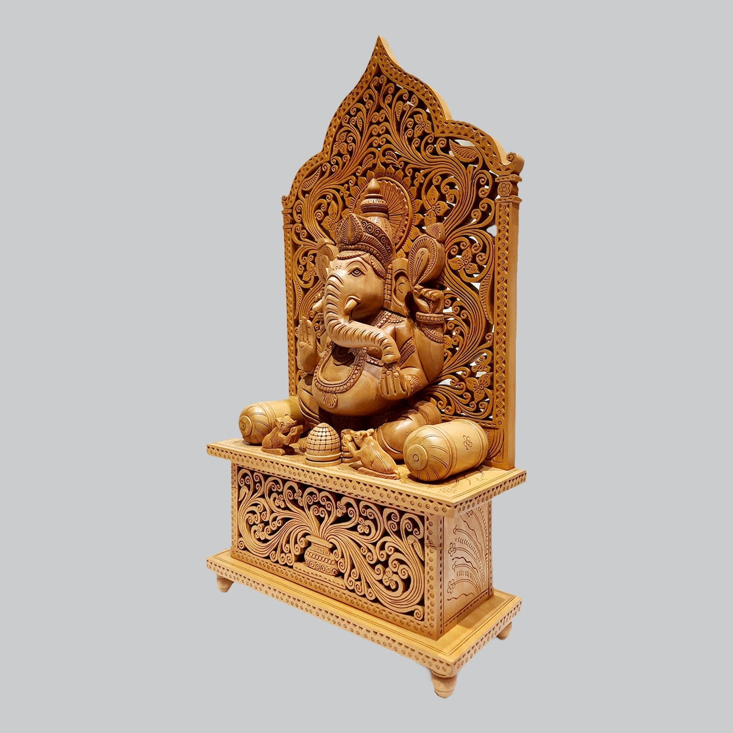 Kadam Wood Jali Back Ganesha 21 in