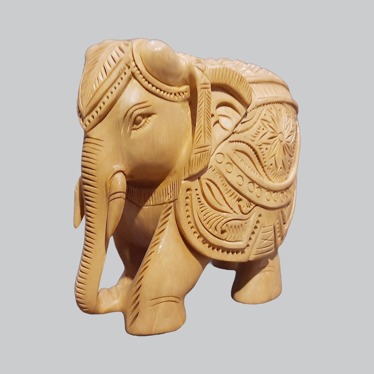 Kadam Wood Elephant with Diamond Cutwork Down Trunk 5 in